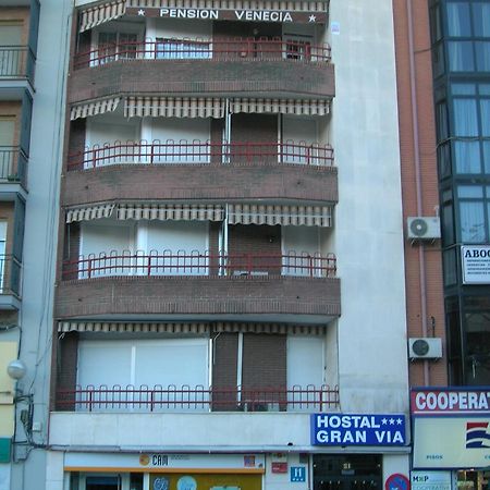Hostal Gran Via Пінто Екстер'єр фото
