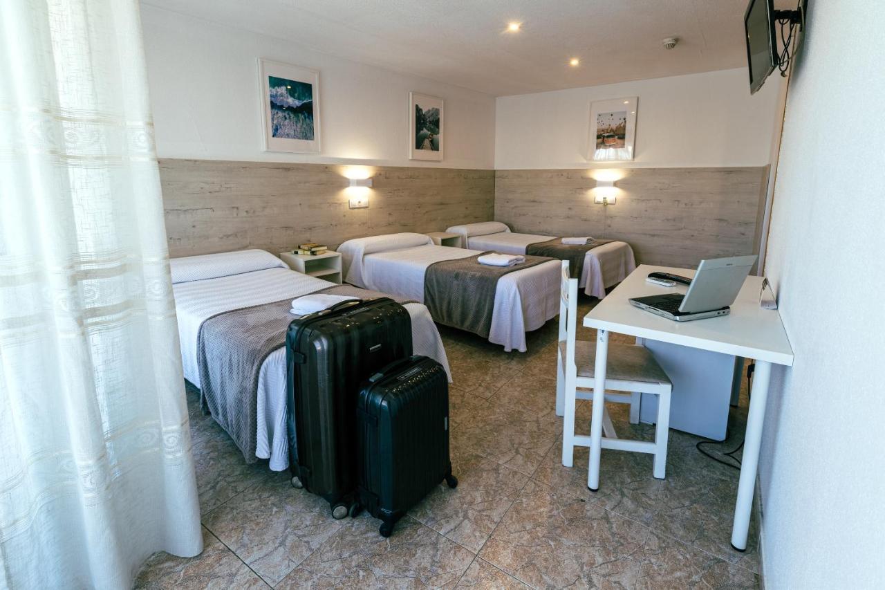 Hostal Gran Via Пінто Екстер'єр фото