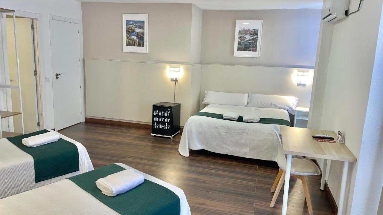 Hostal Gran Via Пінто Екстер'єр фото