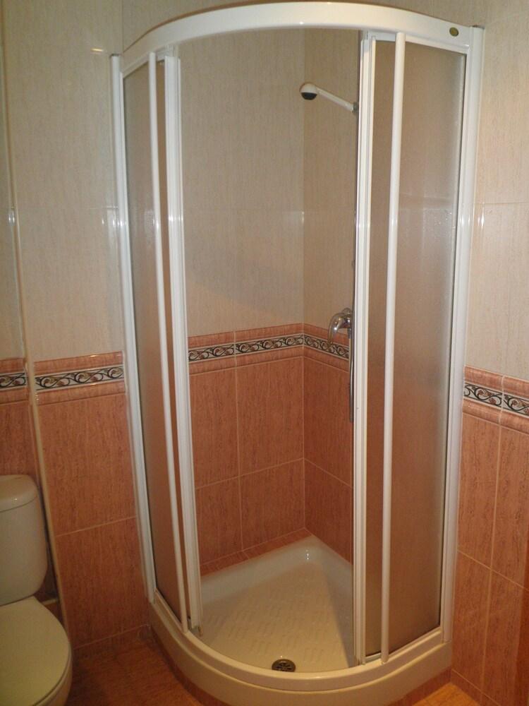 Hostal Gran Via Пінто Екстер'єр фото