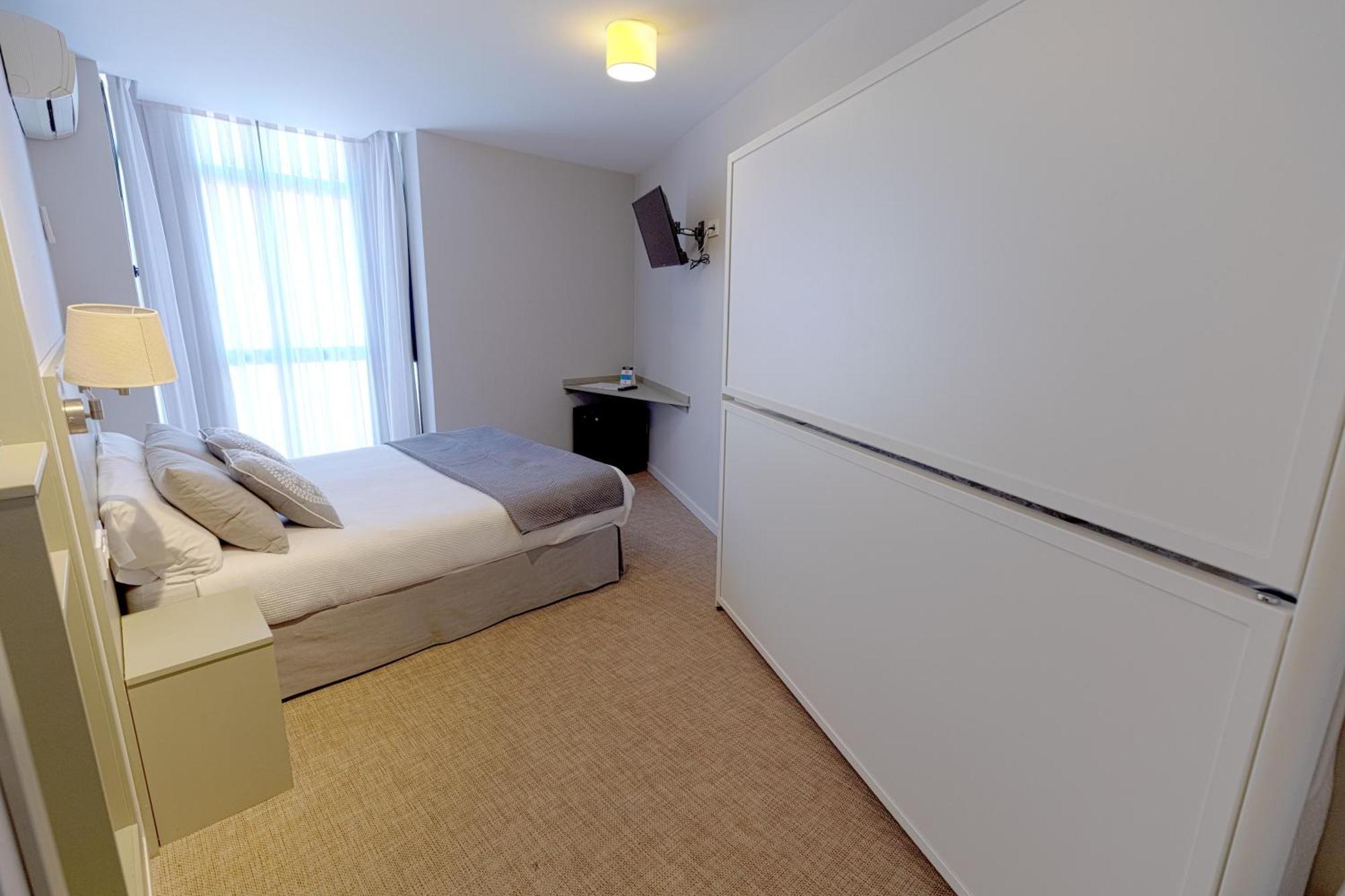 Hostal Gran Via Пінто Екстер'єр фото