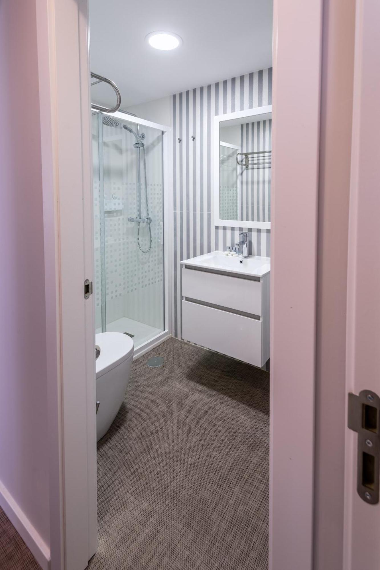 Hostal Gran Via Пінто Екстер'єр фото
