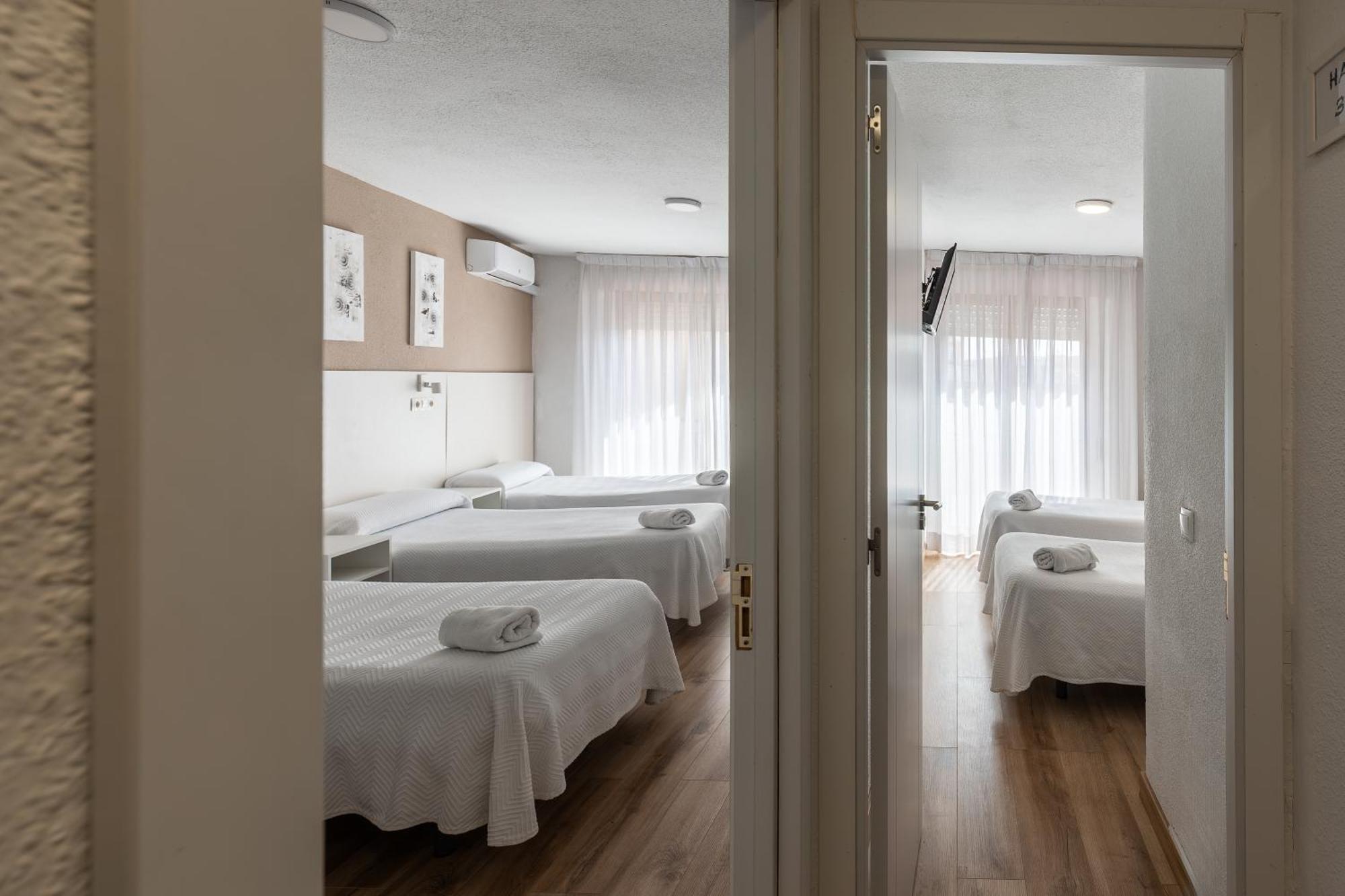 Hostal Gran Via Пінто Екстер'єр фото