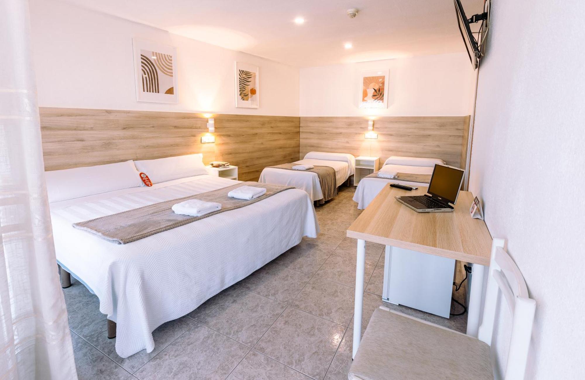 Hostal Gran Via Пінто Екстер'єр фото