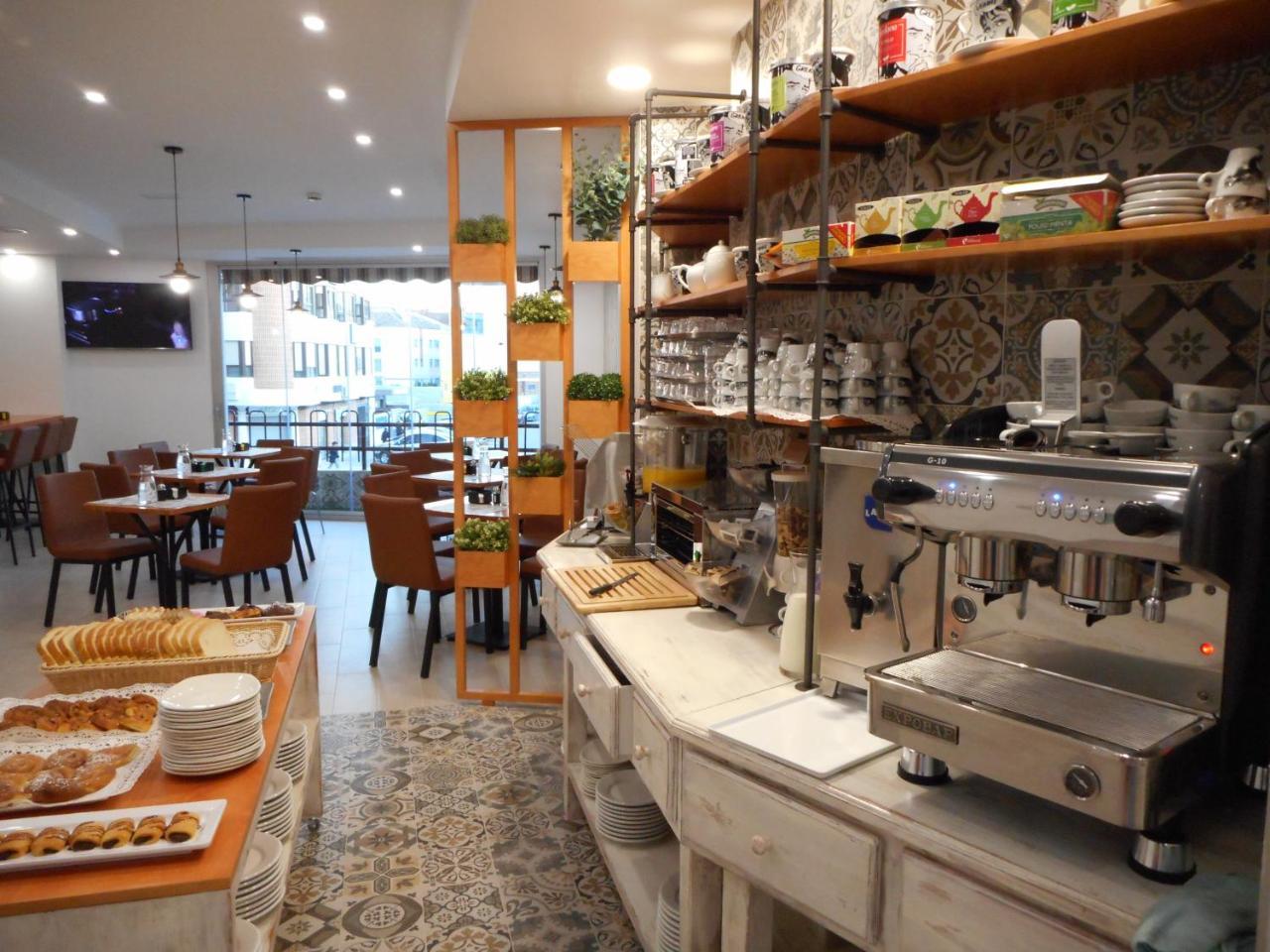 Hostal Gran Via Пінто Екстер'єр фото